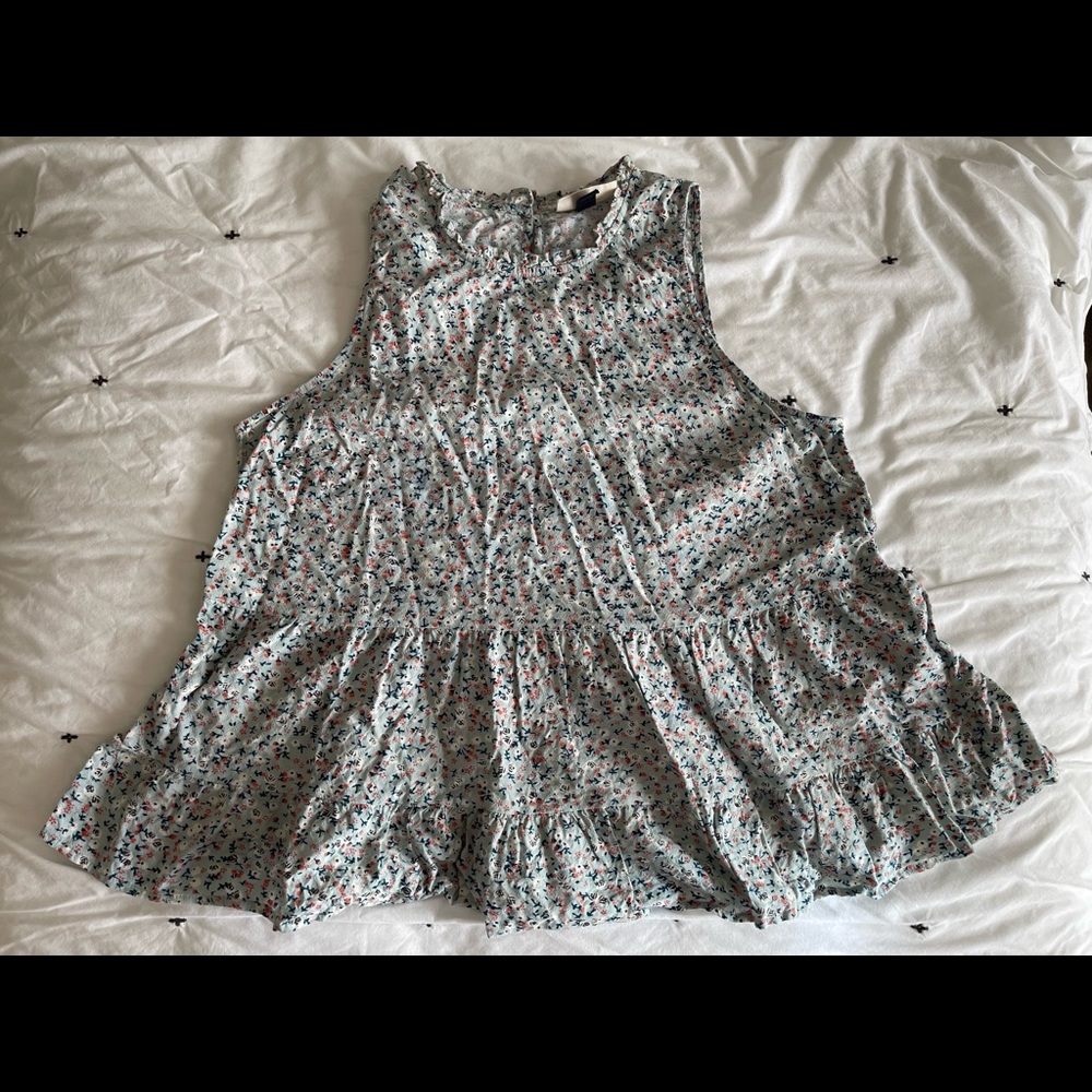 Light blue floral sleeveless Universal Thread blouse